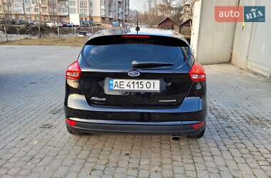 Хэтчбек Ford Focus 2016 в 