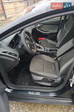 Хетчбек Ford Focus 2011 в 