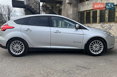 Хэтчбек Ford Focus 2018 в 