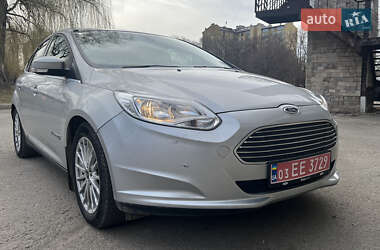 Хэтчбек Ford Focus 2018 в 