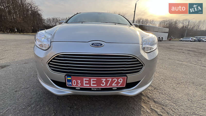 Хэтчбек Ford Focus 2018 в 