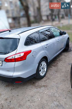 Универсал Ford Focus 2012 в 