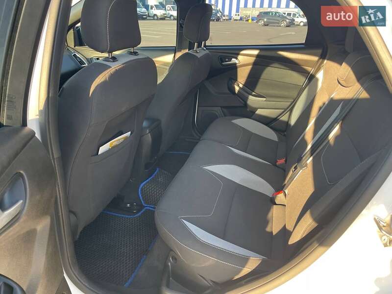 Хэтчбек Ford Focus 2016 в Ровно фото 10 Хэтчбек Ford Focus 2016 в Ровно