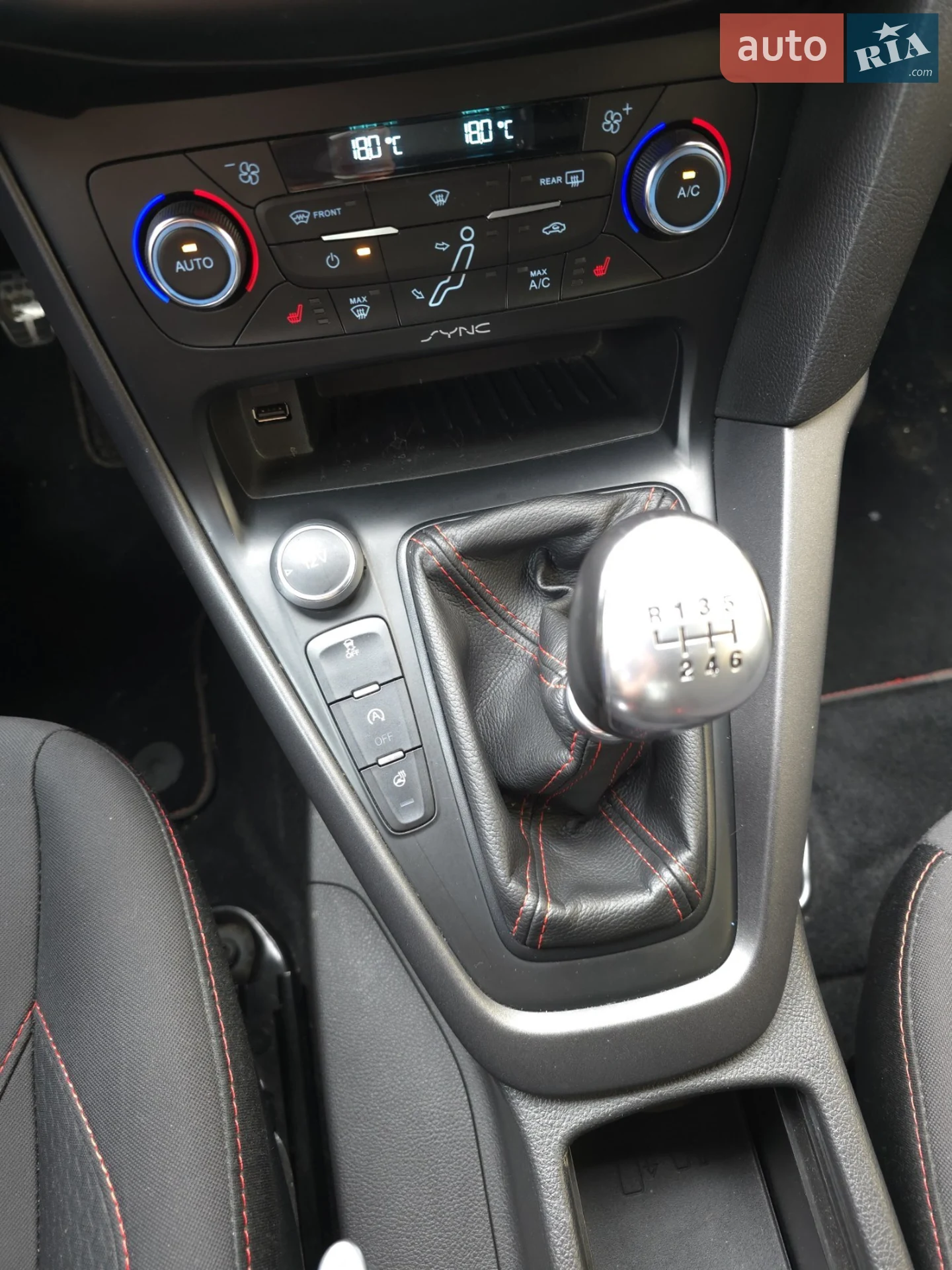 2017 Ford Focus - мініатюра 10