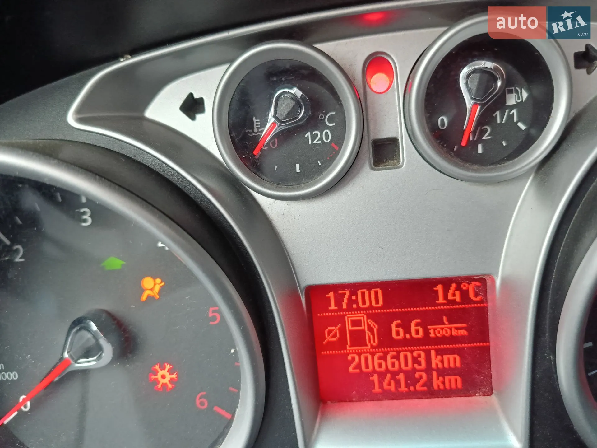 2010 Ford Focus - мініатюра 15