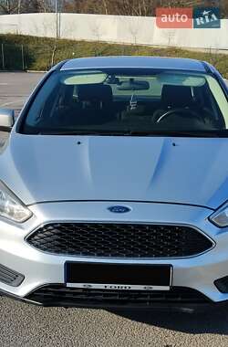 Седан Ford Focus 2017 в Ужгороді