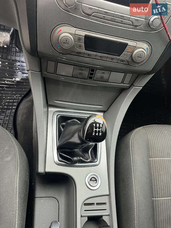 Універсал Ford Focus 2010 в Старому Самборі фото 16 Універсал Ford Focus 2010 в Старому Самборі