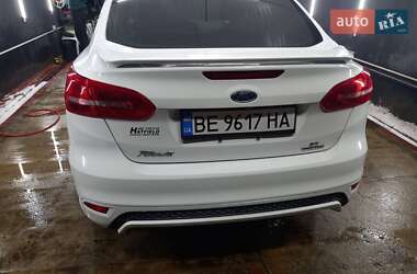 Седан Ford Focus 2015 в 