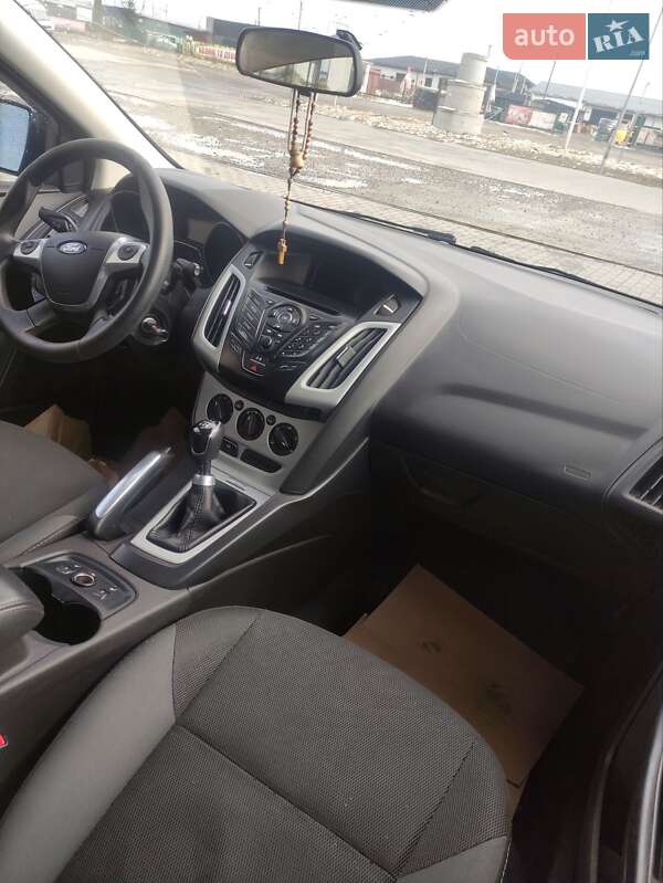 Хэтчбек Ford Focus 2013 в Львове фото 12 Хэтчбек Ford Focus 2013 в Львове