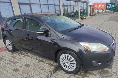 Хэтчбек Ford Focus 2013 в 