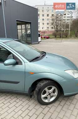 Хэтчбек Ford Focus 1998 в 