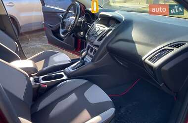 Седан Ford Focus 2014 в 