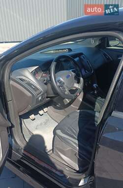 Хетчбек Ford Focus 2014 в 