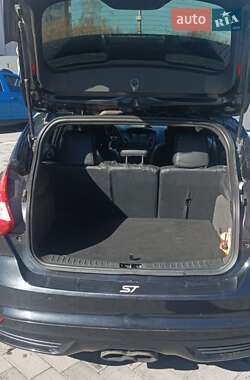 Хетчбек Ford Focus 2014 в 