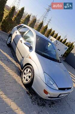 Хэтчбек Ford Focus 2001 в Львове