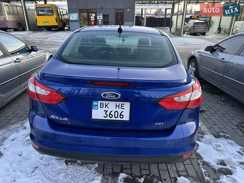 Седан Ford Focus 2012 в Ровно