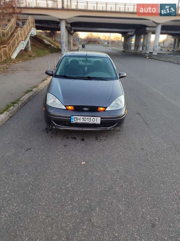 Седан Ford Focus 2002 в 