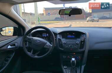 Седан Ford Focus 2015 в 
