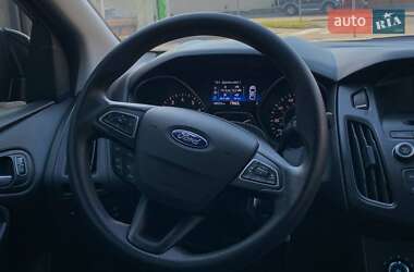 Седан Ford Focus 2015 в 