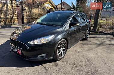 Хэтчбек Ford Focus 2015 в 