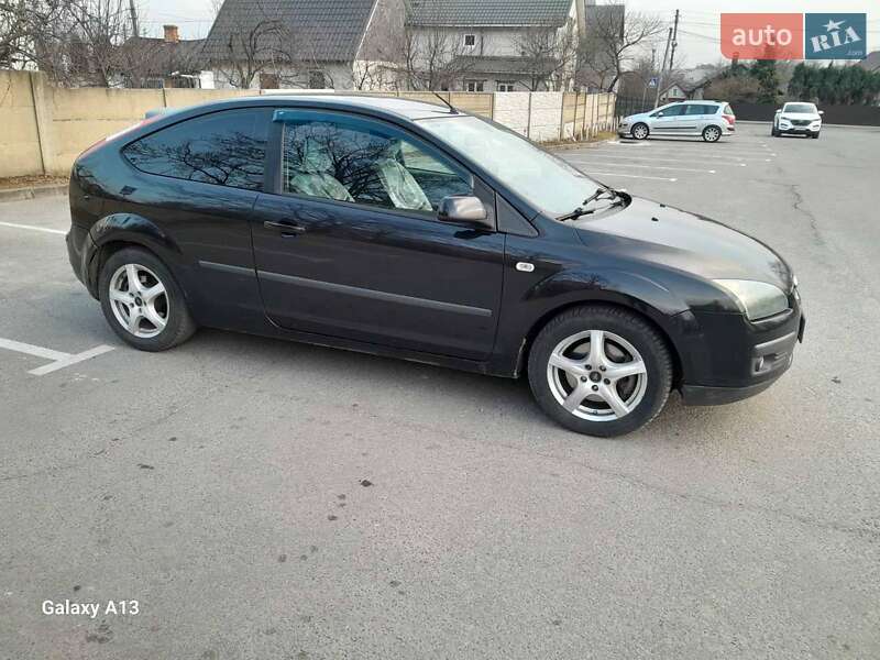 Хэтчбек Ford Focus 2006 в Киеве