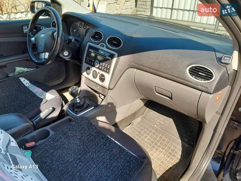 Хэтчбек Ford Focus 2006 в Киеве
