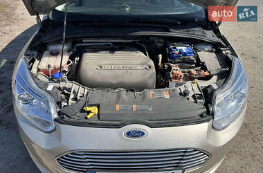 Хэтчбек Ford Focus 2017 в 