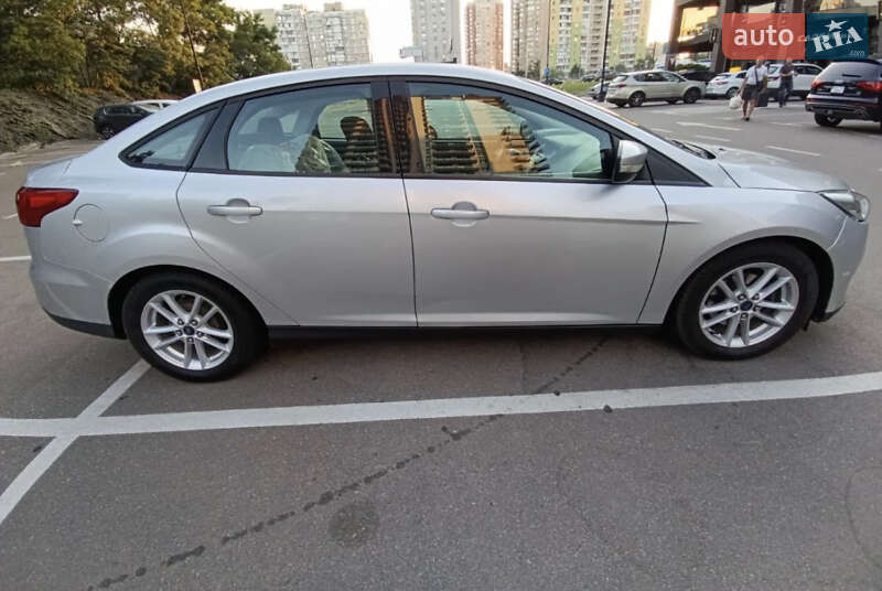 Седан Ford Focus 2015 в Києві