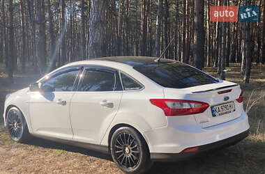 Седан Ford Focus 2012 в 