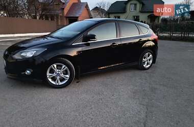 Хэтчбек Ford Focus 2013 в 