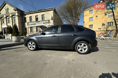 Хэтчбек Ford Focus 2010 в 