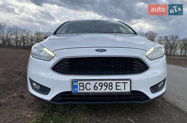 Хэтчбек Ford Focus 2016 в Черновцах