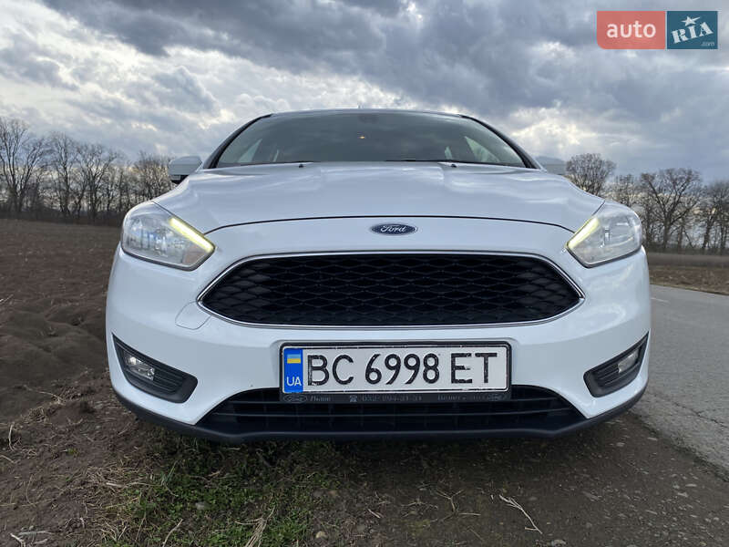 Хэтчбек Ford Focus 2016 в Черновцах
