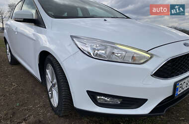 Хэтчбек Ford Focus 2016 в Черновцах