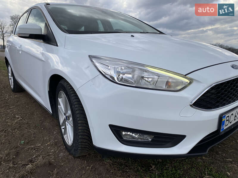 Хэтчбек Ford Focus 2016 в Черновцах