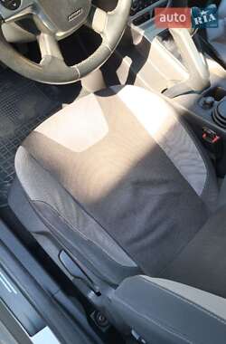 Хэтчбек Ford Focus 2013 в 