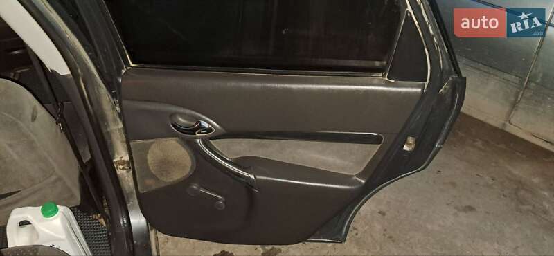 Универсал Ford Focus 2003 в Черновцах