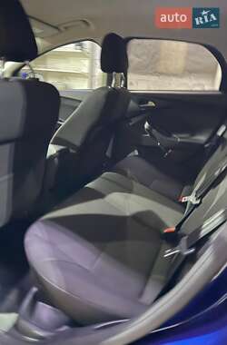 Хэтчбек Ford Focus 2016 в 
