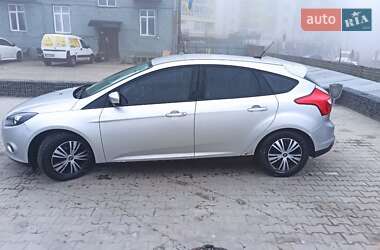 Хэтчбек Ford Focus 2014 в 