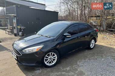 Седан Ford Focus 2015 в 