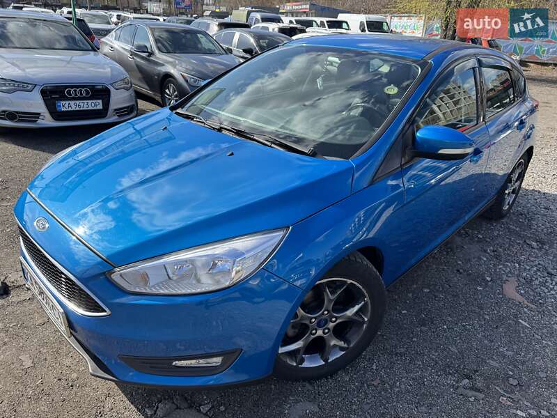 Хэтчбек Ford Focus 2014 в 