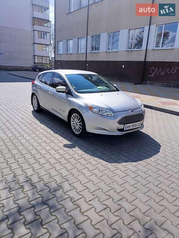 Хэтчбек Ford Focus 2015 в Звягеле