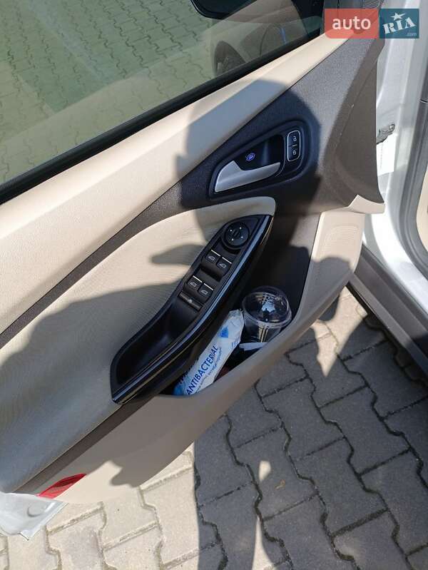Хэтчбек Ford Focus 2015 в Звягеле