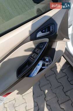 Хэтчбек Ford Focus 2015 в 