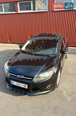 Хэтчбек Ford Focus 2013 в 