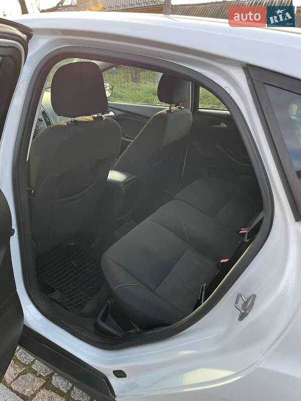 Хэтчбек Ford Focus 2016 в Житомире