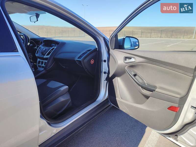 Универсал Ford Focus 2011 в Ровно