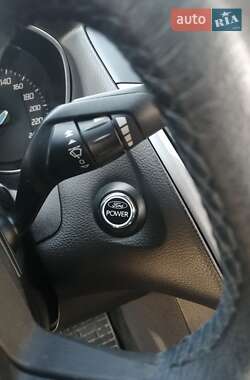 Хэтчбек Ford Focus 2011 в 