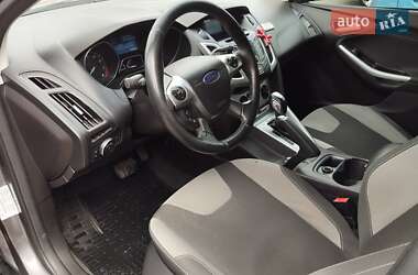 Хэтчбек Ford Focus 2013 в 