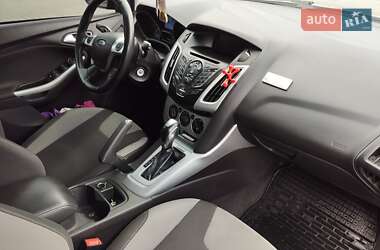 Хэтчбек Ford Focus 2013 в 